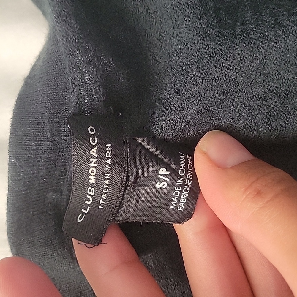 Wool sweater - Picture 3 of 11